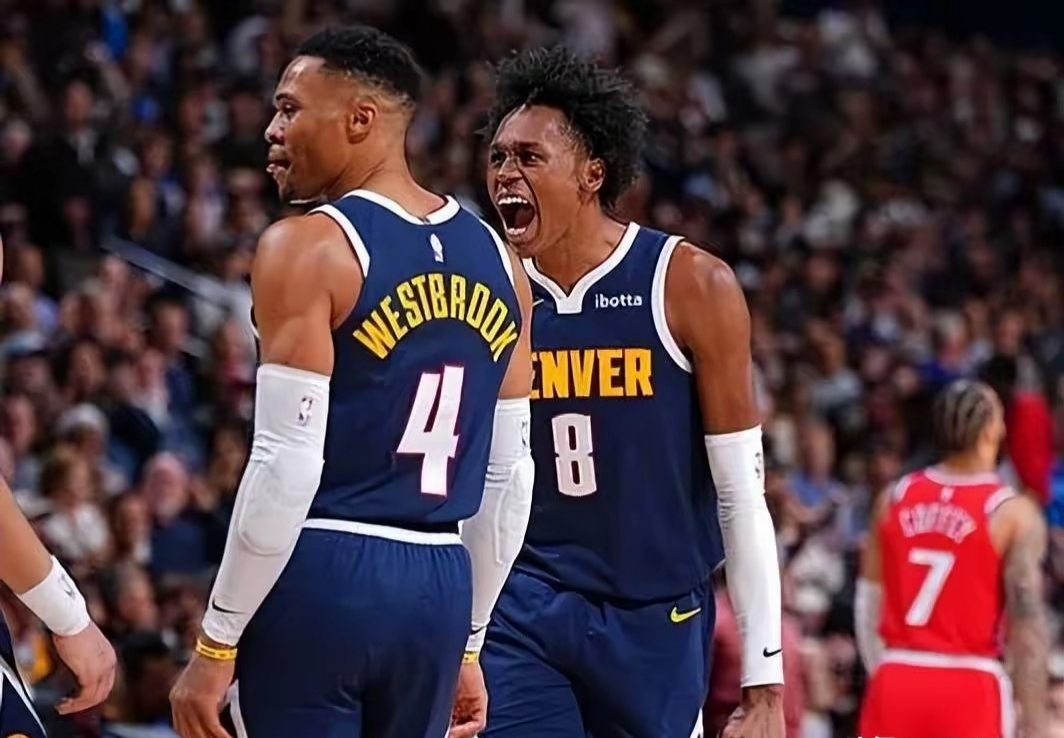 包含今晚突围战来临；孟菲斯灰熊围绕NBA总决赛扳平良机；话题不断；赛程密集仍需轮换的词条